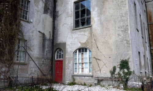 Rahan House entrance to side